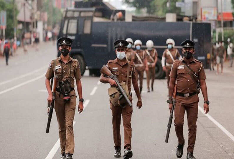 இலங்கையில் ஊரடங்கு அமல்..! இலங்கையில் ஊரடங்கு அமல்..!