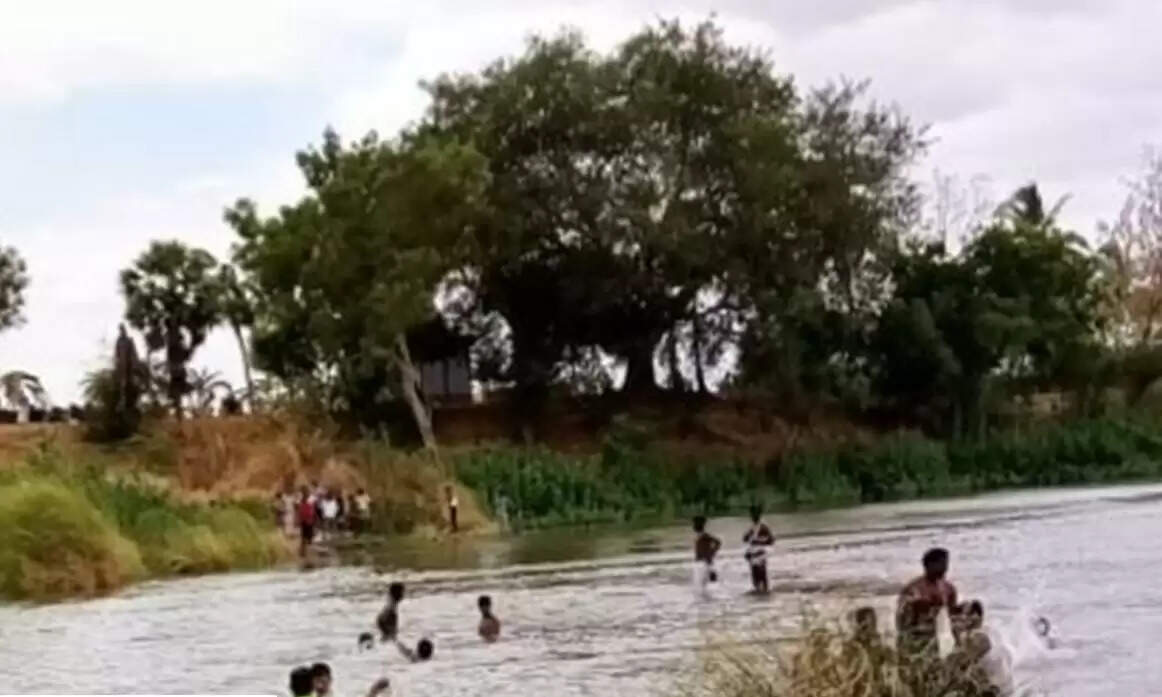 தாமிரபரணியில் மூழ்கி வியாபாரி பலி.. மனைவியை தேடும் பணி தீவிரம்..!