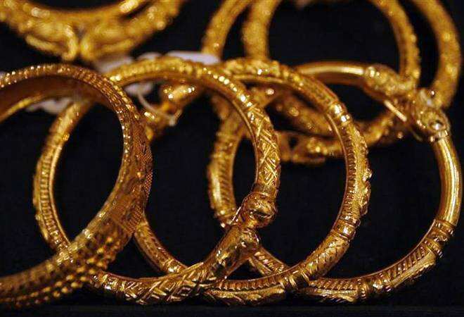 உடனே கிளம்புங்க..!! தங்கம் விலை சவரனுக்கு ரூபாய் 520 குறைவு...