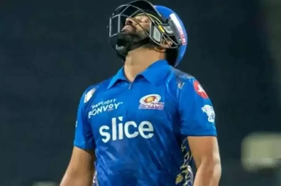 வரலாற்றில் இப்படியொரு மோசமான சாதனைக்கு சொந்தக்காரரான ரோகித் சர்மா !!