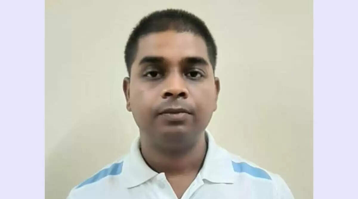 தாய்நாட்டின் ரகசியங்களை பாகிஸ்தான் பெண் உளவாளியிடம் அனுப்பிய விமானப்படை வீரர் கைது!!