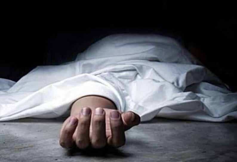 #BREAKING:- வேலை நிறுத்த போராட்டம்.. பஸ்சுக்கு காத்திருந்த முதியவர் மயங்கி விழுந்து மரணம்..! #BREAKING:- வேலை நிறுத்த போராட்டம்.. பஸ்சுக்கு காத்திருந்த முதியவர் மயங்கி விழுந்து மரணம்..!