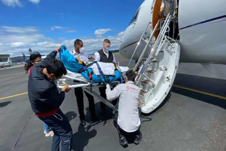 ரூ.1 கோடி கட்டணம்.. 26 மணிநேர பயணம்.. ஏர் ஆம்புலன்ஸ்சில் சென்னை வந்த மூதாட்டி..!