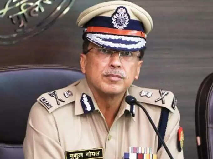 முதல்வரை மதிக்காத டிஜிபி பதவி நீக்கம்.. அரசு அதிரடி உத்தரவு..!