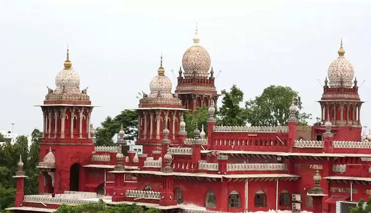 கல்வி நிறுவனங்களில் கட்டாய மதமாற்றம் குறித்து புகார்கள் வந்தால் கடும் நடவடிக்கை..!!