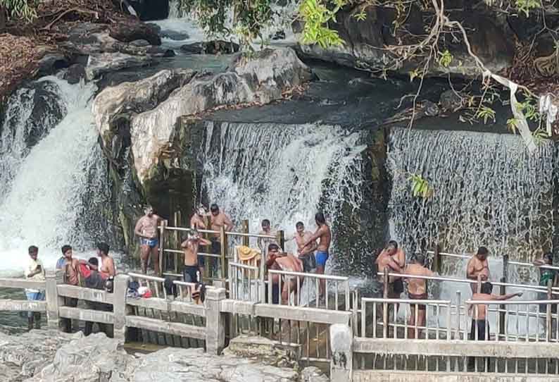 ஒகேனக்கல் போகாதீங்க.. சுற்றுலா பயணிகளுக்கு மாவட்ட நிர்வாகம் தடை..!