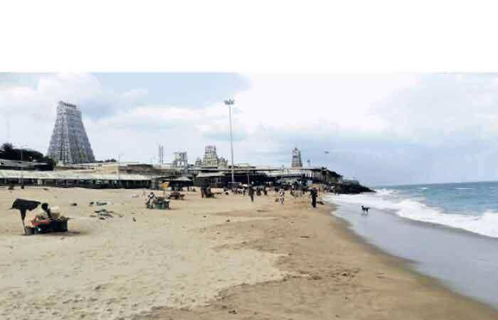 திருச்செந்தூரில் தைப்பூசம்: வெறிச்சோடிய கோயில் நகரம் !!