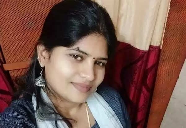 போலி ஆவணம் தயாரித்து ரூ.97 லட்சம் மோசடி.. கூட்டுறவு வங்கி பெண் மேலாளர் கைது..!