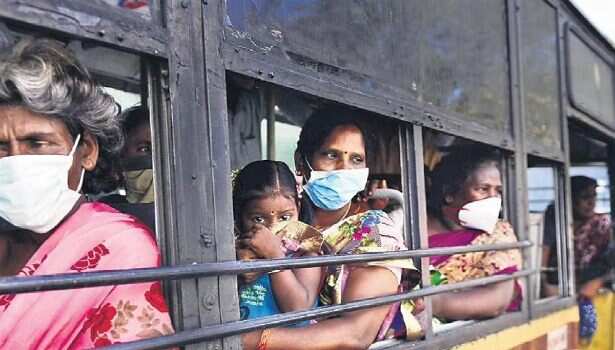 பெற்றோர்கள் விரும்பினால் கட்டணம் எடுத்து பயணம் செய்யலாம் - போக்குவரத்துத்துறை அறிவிப்பு