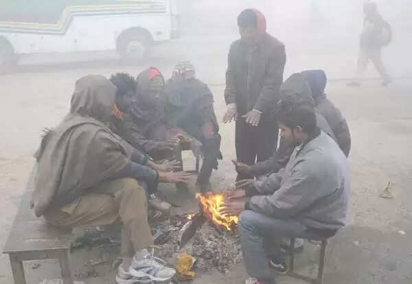 நடுங்கும் வடமாநில மக்கள்.. தண்ணீர் உறைந்துபோகும் அளவுக்கு குளிர்.. ஆரஞ்ச அலர்ட் !