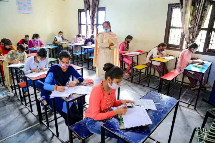 கடைசி நிமிடத்தில் நுழைவுத் தேர்வு தேதி மாற்றம்!! கடைசி நிமிடத்தில் நுழைவுத் தேர்வு தேதி மாற்றம்!!