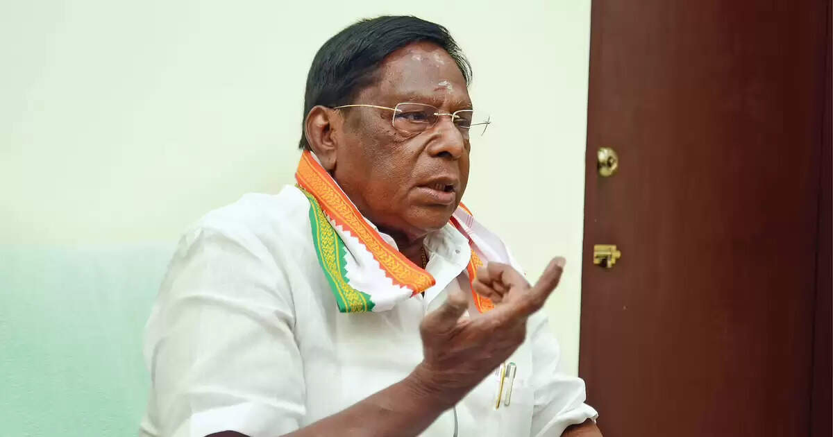 செல்போன் ஒட்டுக் கேட்புக்கு 8 லட்சம் டாலர்; பகீர் கிளப்பும் நாராயணசாமி..!