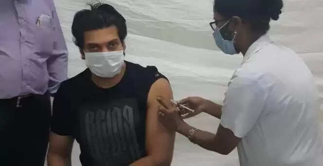 நடிகர் ஆர்யா வேண்டுகோள் !!