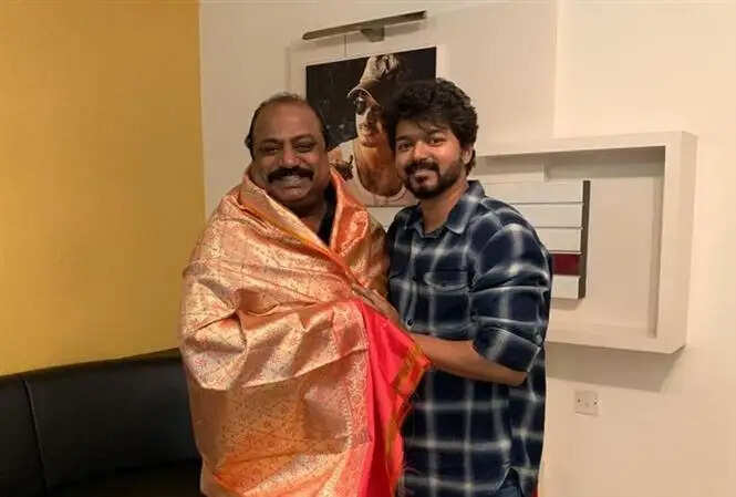 ஐடி ரெய்டு பரபரப்பு.. நடிகர் விஜய் உறவினர் வீட்டில் சோதனை..! ஐடி ரெய்டு பரபரப்பு.. நடிகர் விஜய் உறவினர் வீட்டில் சோதனை..!