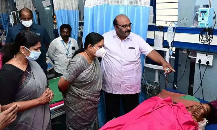 பனை மரம் விழுந்து பச்சிளம் குழந்தை பலி.. எம்பி கனிமொழி, அமைச்சர் கீதாஜீவன் ஆறுதல்..!