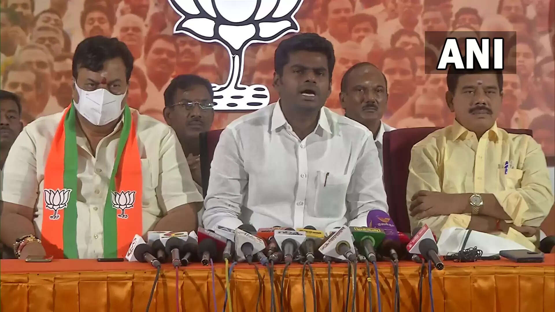 எனது தொலைபேசி உரையாடல் ஒட்டுக்கேட்கப்படுகிறது - அண்ணாமலை குற்றச்சாட்டு..!!