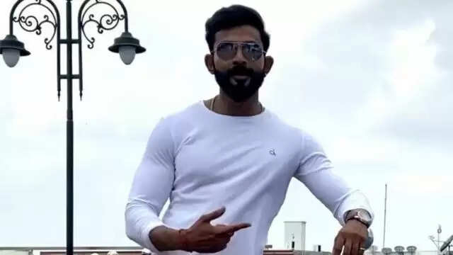 பிரபல யூடியூபர் கார்த்திக் கோபிநாத் கைது..!!