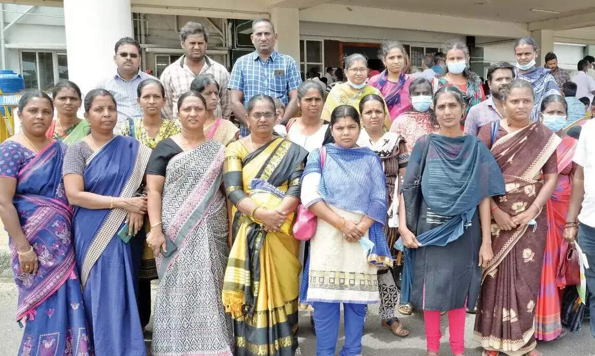 தற்காலிக ஆசிரியர் நியமனத்தை கைவிடுங்க.. கலெக்டர் அலுவலகத்தில் மனு..!