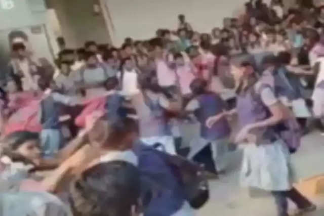 school girl fight