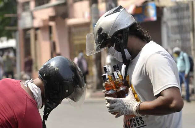 #BIG NEWS:- இனி ஹெல்மெட் இல்லைனா சரக்கு கிடைக்காது,பெட்ரோலும் கிடையாது ..!!