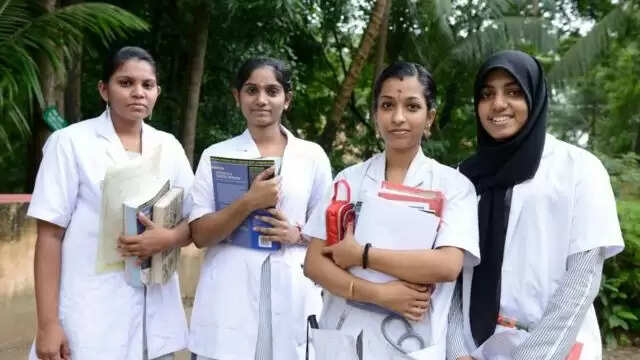 ஓபிசி பிரிவினருக்கு குட் நியூஸ்.. 27% இடஒதுக்கீடு செல்லும்: சுப்ரீம் கோர்ட் அதிரடி தீர்ப்பு..!