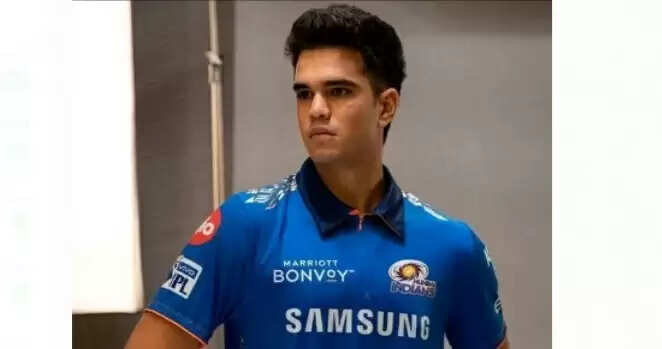 IPL: ஒரு போட்டியில் கூட விளையாடல- ஐபிஎல் தொடரில் இருந்து வெளியேறினார் சச்சினின் மகன் !!