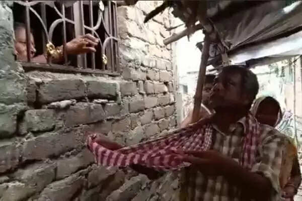 இந்த செய்தி உங்களை மனதார அழ வைக்கும்..!! இந்த நிலைமை எந்த ஒரு அப்பாவிற்கும் வர கூடாது..!!