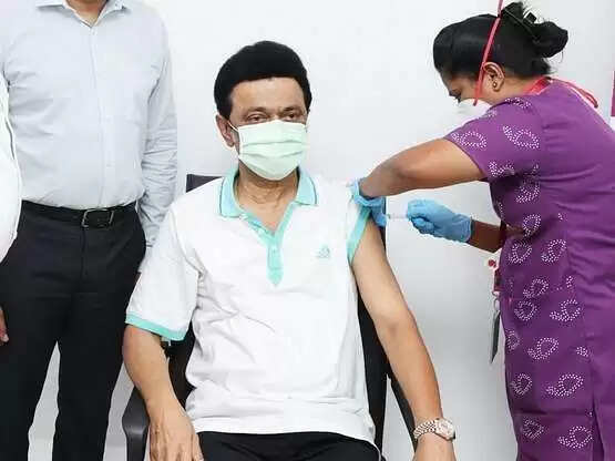 நம்மையும் காப்போம்: நாட்டையும் காப்போம்: பூஸ்டர் போட்டுக்கொண்ட முதல்வர் ட்வீட்..!
