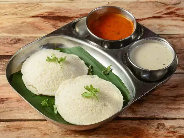 2 இட்லி 100 ரூபாய்.. தமிழகத்தின் இந்த ஊரில் தான்..!