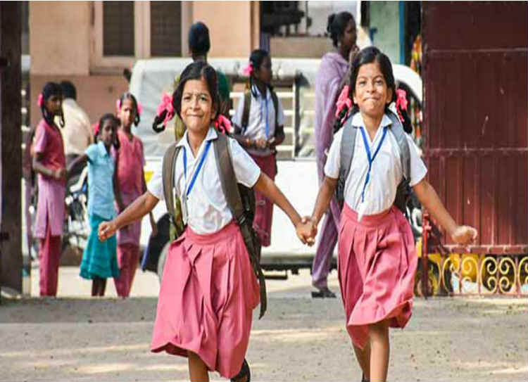 இனி இப்படிதான்.. குறைகிறது பள்ளி மாணவர்களின் கோடை விடுமுறை நாட்கள் !!