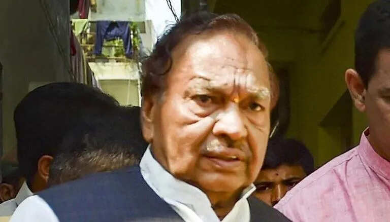 கர்நாடக ஊரக வளர்ச்சித்துறை அமைச்சர் மீது வழக்குப்பதிவு.!!