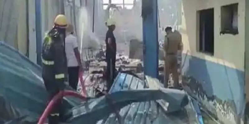 ரசாயன தொழிற்சாலையில் ஏற்பட்ட தீ விபத்தில் 8 பேர் பலி!!