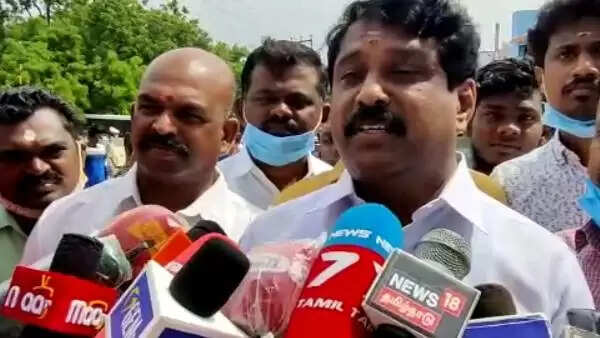 இபிஎஸ்-சை முதல்வர் ஆக்கியது யார் தெரியுமா..?; சொல்கிறார் நயினார் நாகேந்திரன்..!