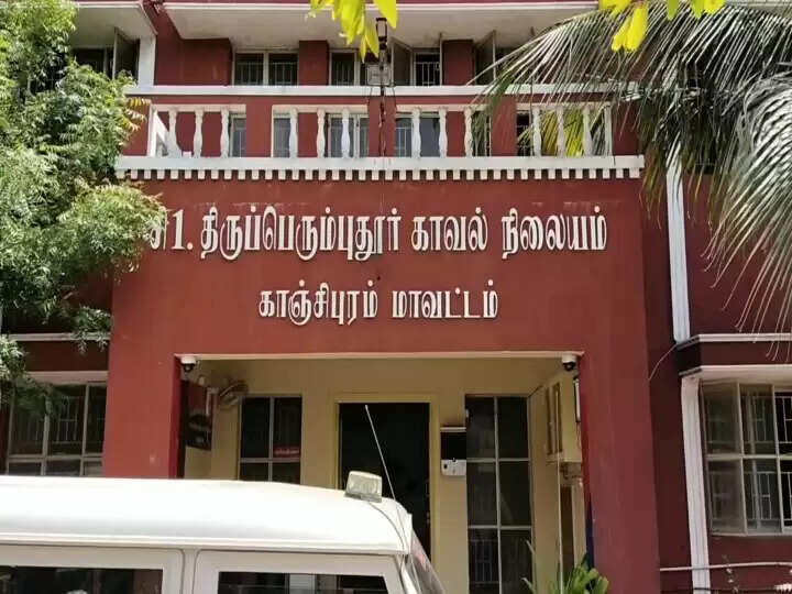 4 ஆண்டுகளாக திருநங்கையுடன்.. இளைஞர் தற்கொலை.. திருநங்கை தலைமறைவு..!
