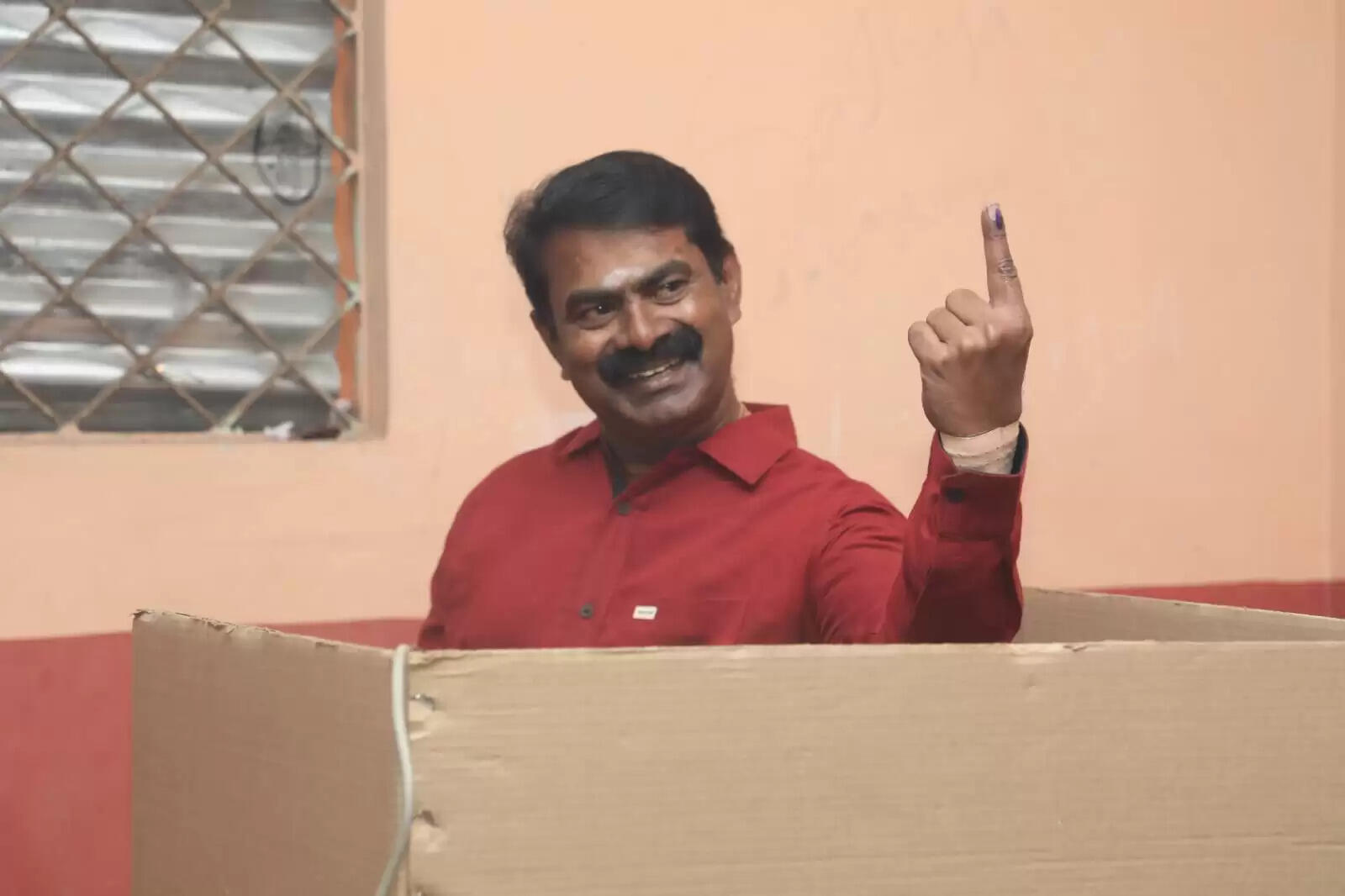 ஊழலும் லஞ்சமும் தேசிய மயம்.. வாக்களித்த பின் சீமான் சீற்றம்..!