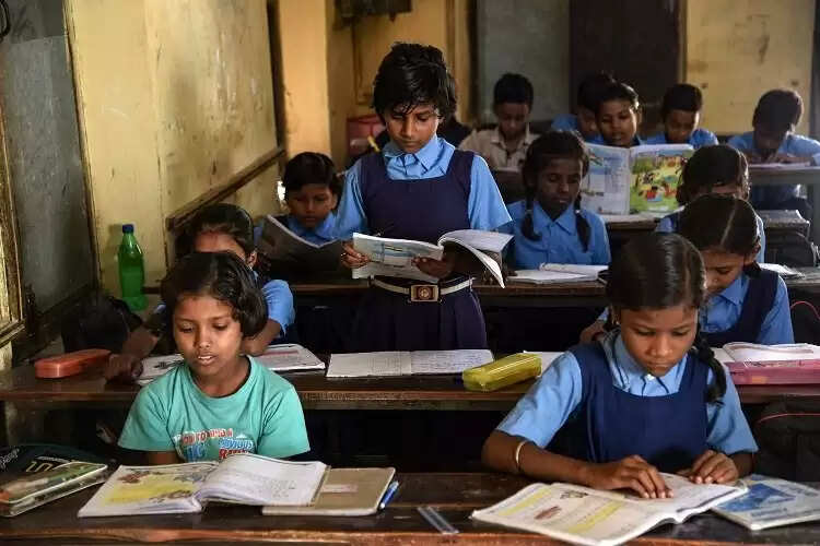 தமிழகத்தில் இந்த வகுப்புகளுக்கு இறுதித்தேர்வு கிடையாது..!! தமிழகத்தில் இந்த வகுப்புகளுக்கு இறுதித்தேர்வு கிடையாது..!!