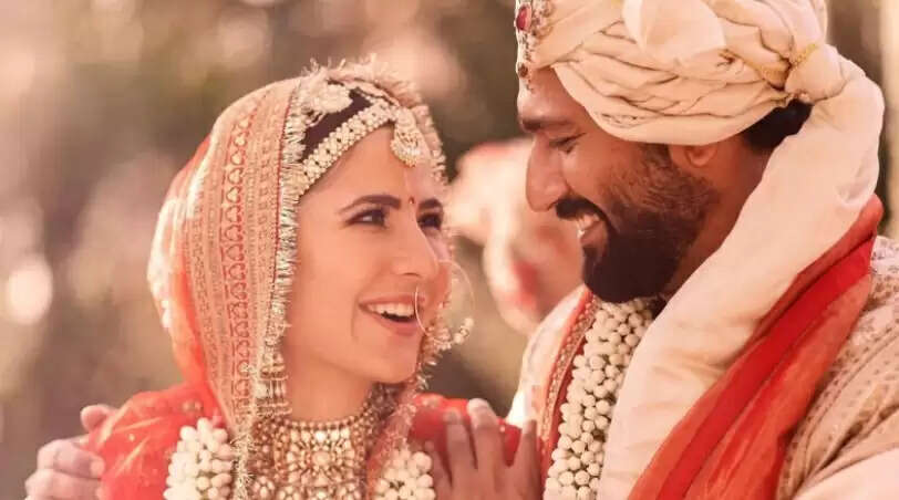 நடிகைக்கு ரூ.3 கோடி கார், ரூ. 2.7 கோடி வைர நெக்லஸை திருமண பரிசாக கொடுத்த முன்னாள் காதலர்கள்? நடிகைக்கு ரூ.3 கோடி கார், ரூ. 2.7 கோடி வைர நெக்லஸை திருமண பரிசாக கொடுத்த முன்னாள் காதலர்கள்?