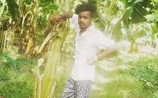 திருப்பூரில் பயங்கரம்..!! வாலிபரை கொலை செய்து தலையைத் தூக்கிச் சென்ற கும்பல்..!!