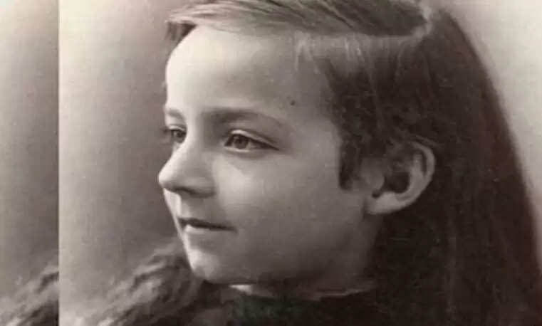 11 வயதில் தூங்கிய பெண் 21 வயதில் கண் விழித்தார் !