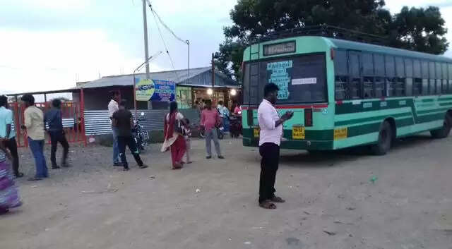 பயணிகளுக்கு சைவ உணவு.. தமிழ்நாடு போக்குவரத்துக் கழகம் நிபந்தனை..! பயணிகளுக்கு சைவ உணவு.. தமிழ்நாடு போக்குவரத்துக் கழகம் நிபந்தனை..!