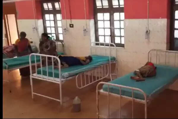 கோவில் திருவிழாவில் வழங்கப்பட்ட அன்னதானம் சாப்பிட்ட 5 சிறுவர்கள் மருத்துவமனையில் அனுமதி..!!