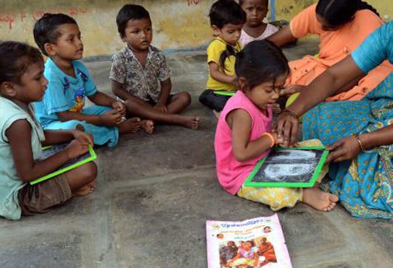பட்ஜெட் : 2 லட்சம் அங்கன்வாடிகள் மேம்படுத்தப்படும்!! பட்ஜெட் : 2 லட்சம் அங்கன்வாடிகள் மேம்படுத்தப்படும்!!