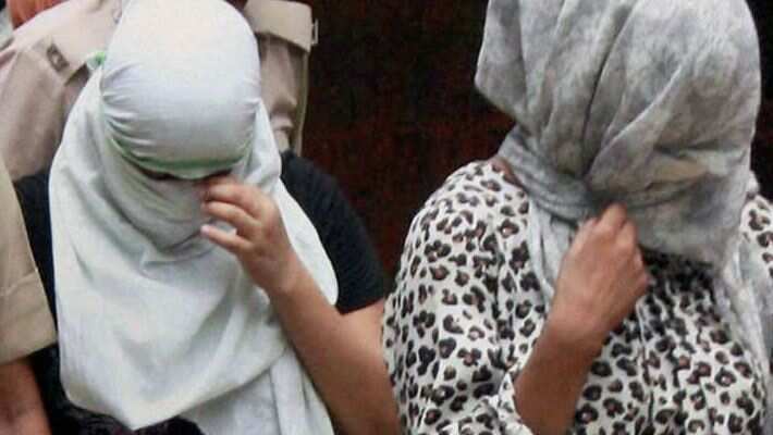 பண்ணை வீட்டில் விபச்சாரம் நடத்தி வந்த பாஜக தலைவர்!!