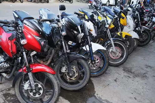 இனி சாலைகளில் வாகனங்களை நிறுத்த பார்க்கிங் கட்டணம்..!!