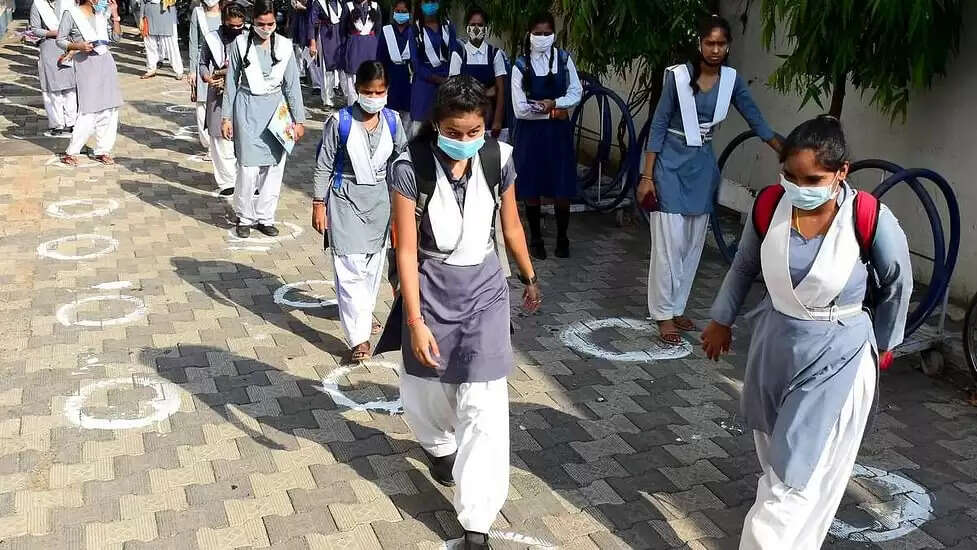 சிறார்களுக்கு பள்ளிகளில் தடுப்பூசி.. வழிகாட்டு நெறிமுறை வெளியிட்டது அரசு..! சிறார்களுக்கு பள்ளிகளில் தடுப்பூசி.. வழிகாட்டு நெறிமுறை வெளியிட்டது அரசு..!