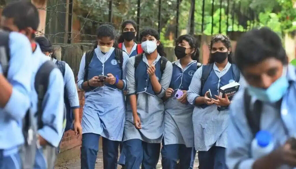 இன்று முதல் பள்ளி, கல்லூரிகள் மூடல்!!