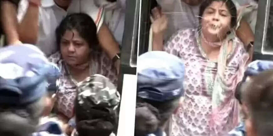 போலீஸார் மீது எச்சில் துப்பிய மகிளா காங்கிரஸ் தலைவர்!!