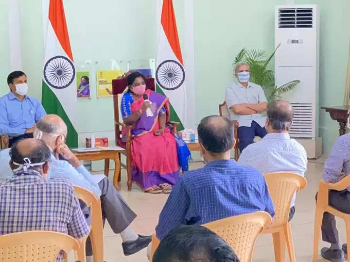 பள்ளி மற்றும் கல்லூரிகள் திறப்பு எப்போது..? ஆளுநர் தமிழிசை விளக்கம்..!