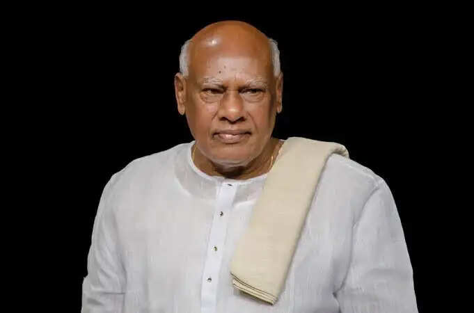 தமிழ்நாடு முன்னாள் ஆளுநர் ரோசய்யா காலமானார்..!
