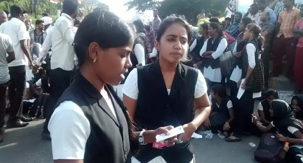 குட் நியூஸ்.. தகுதியுள்ள அனைவருக்கும் மாதம் ரூ.5000.. ஆளுநர் ஒப்புதல்..!